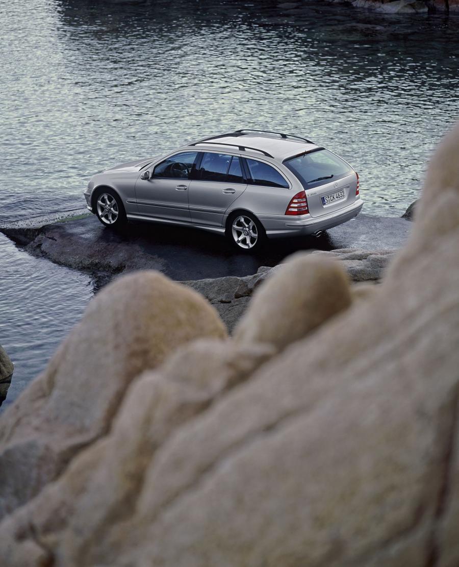  Mercedes-Benz C-Class Estate 2004 года  (фото 18 из 68)